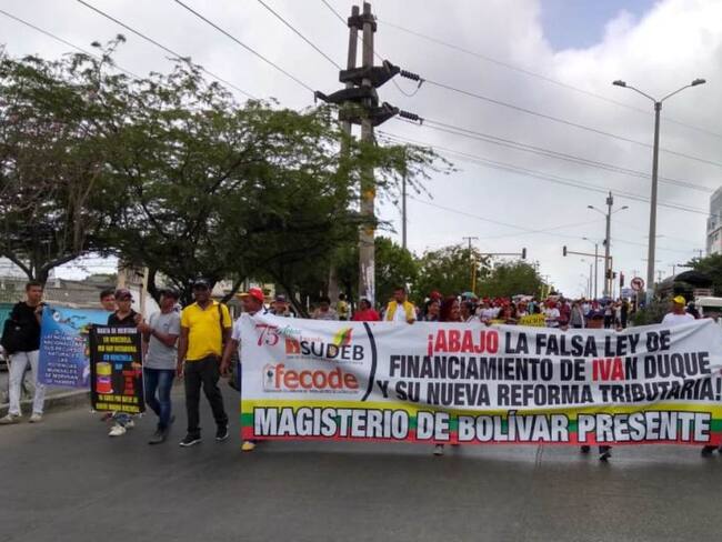 Docentes de Cartagena marcharon por una mejor salud y financiación