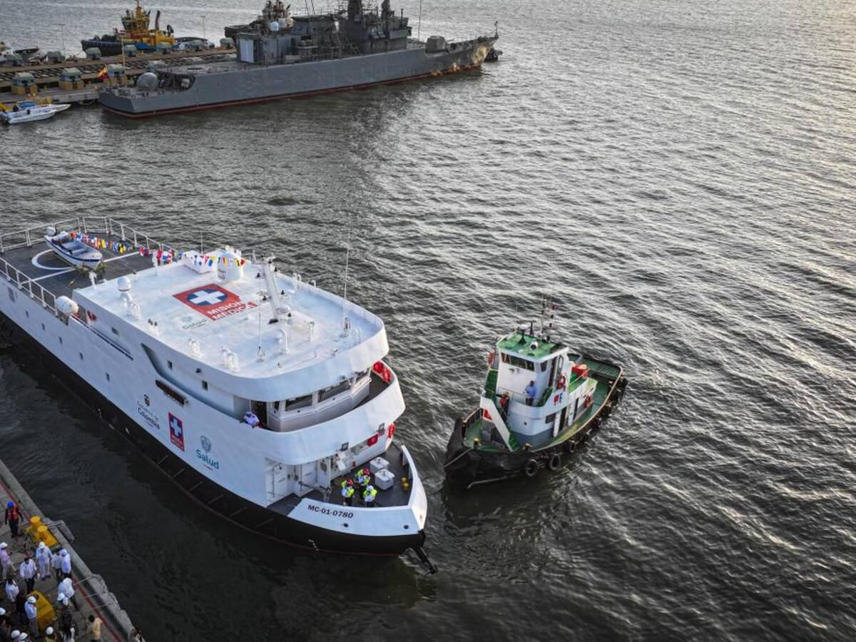 Primer Buque Hospital de Colombia zarpa hacia el Pacífico