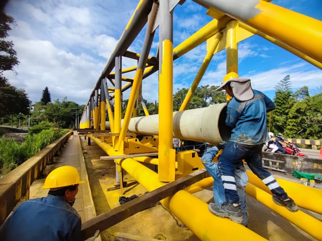 Instalación de la tubería del acueducto complementario de Ibagué