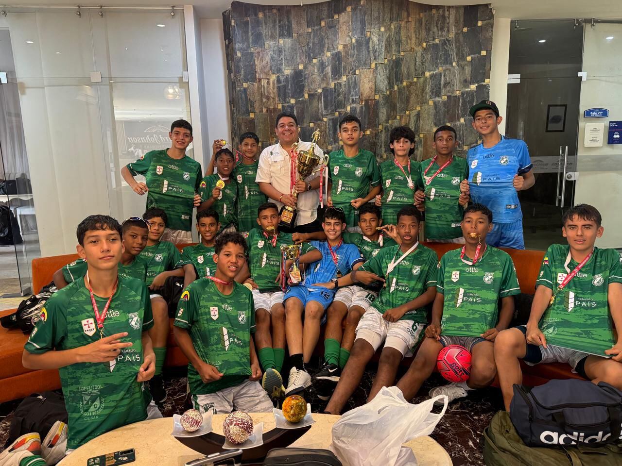 Cemento País: Campeón del Torneo ASEFAL Sub-13