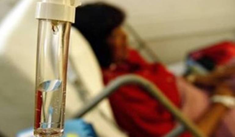 La mujer asegura que ya no puede cargar a su hijo del dolor que siente.