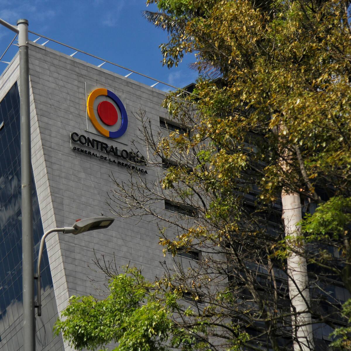 DPS entregó información incompleta sobre dos proyectos de $2.5 billones que investiga la Contraloría