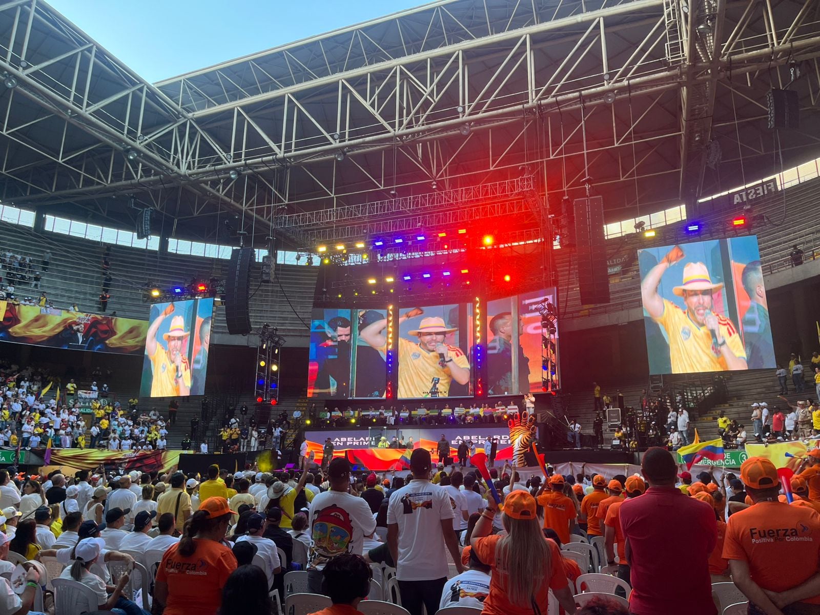 Cierre de campaña de Aberlardo De la Espriella en Medellin.
