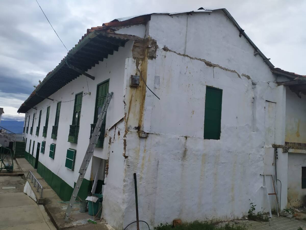 Colegio más antiguo de Santander se cae a pedazos.¿Por qué? aquí la historia