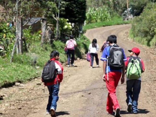 Sin transporte escolar niños de la zona rural de Prado, Tolima
