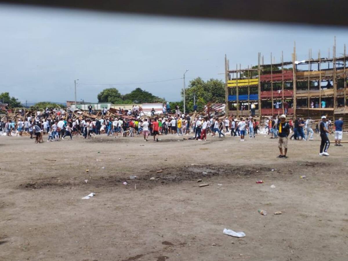 257 personas en hospitales por desplome de plaza de toros en El Espinal