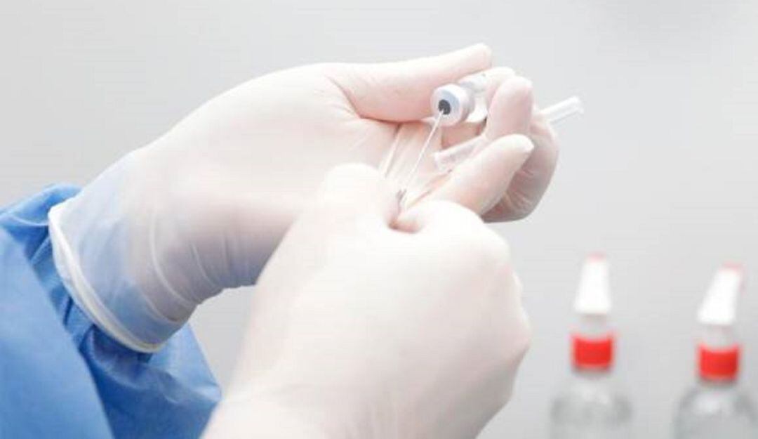 Piden sanciones drásticas a colados en proceso de vacunación