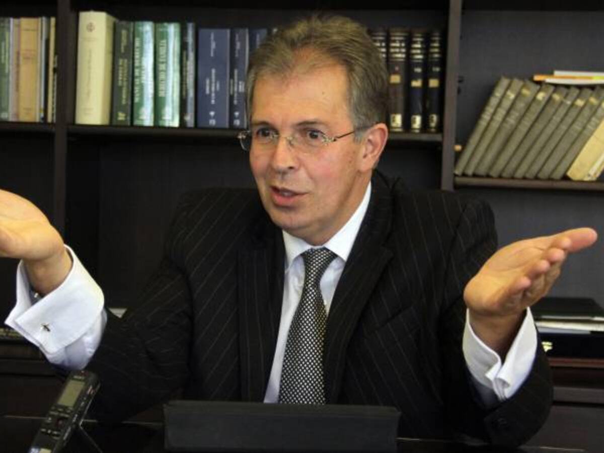 Fue un error no oír a las cortes en el proceso de paz: Jaime Arrubla