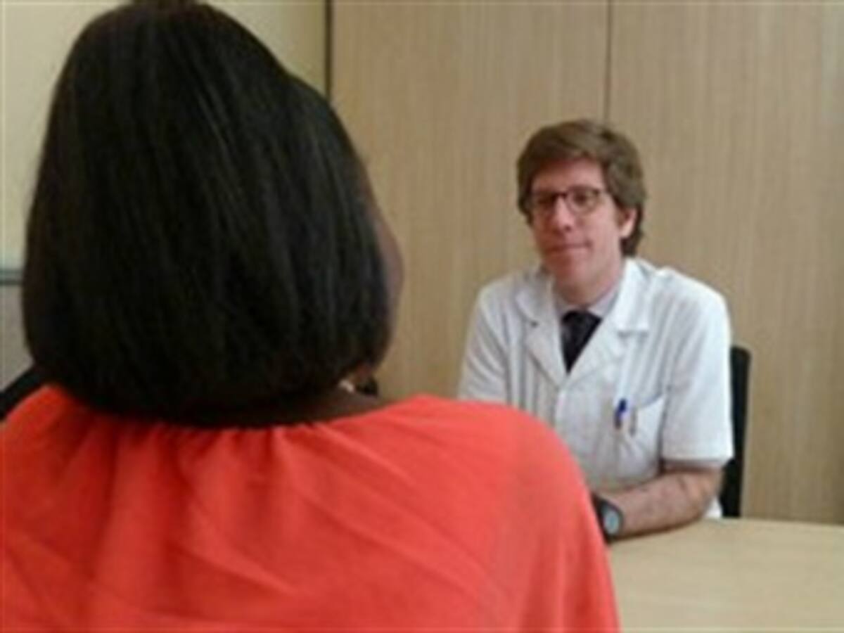 Conozca al médico español que "recupera" clítoris mutilados