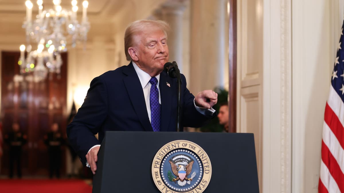 Casa Blanca anula decisión que congelaba gastos federales en Estados Unidos