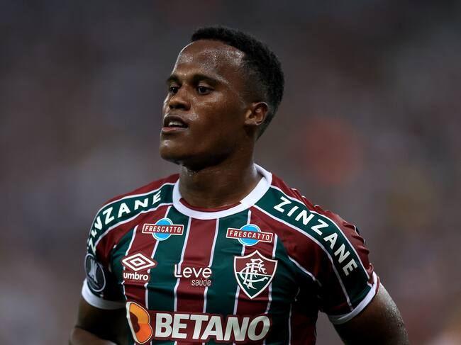 RIO DE JANEIRO, BRAZIL - SEPTEMBER 27: Jhon Arias of Fluminense looks on during a Copa CONMEBOL Libertadores 2023 match between Fluminense and Internacional at Maracana Stadium on September 27, 2023 in Rio de Janeiro, Brazil. (Photo by Buda Mendes/Getty Images)