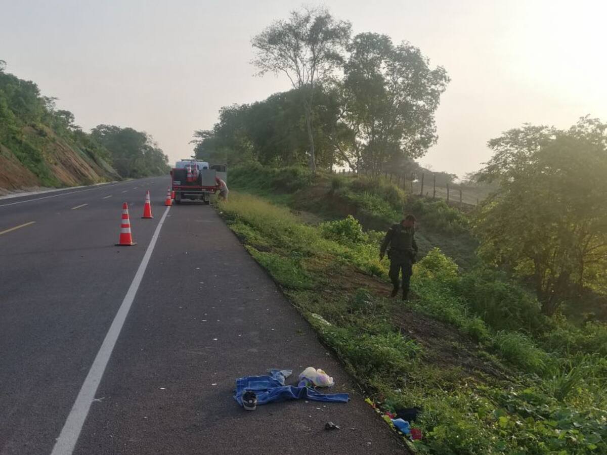 Muere ciclista tras chocar con una camioneta en Calamar, Bolívar