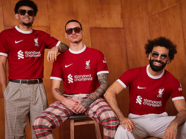 Liverpool presenta su nueva camiseta / @LFC