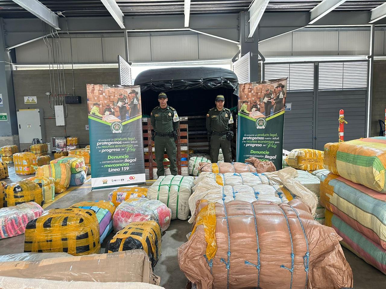 Contrabando de ropa interior extranjera. Foto: cortesía policía nacional.