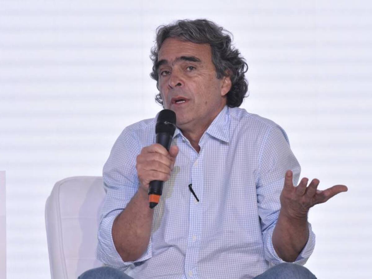 "No nos vamos a juntar con Petro": Fajardo cierra puertas a eventual diálogo