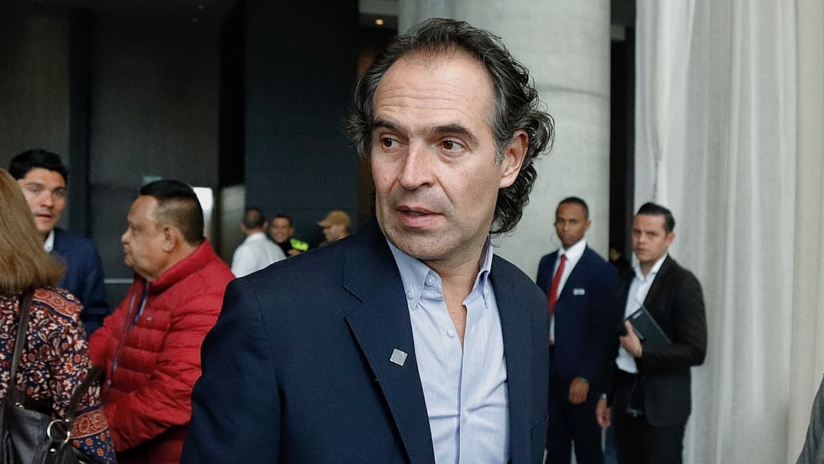 El alcalde de Medellín le pidió al Gobierno Nacional que no siga ahogando las EPS
