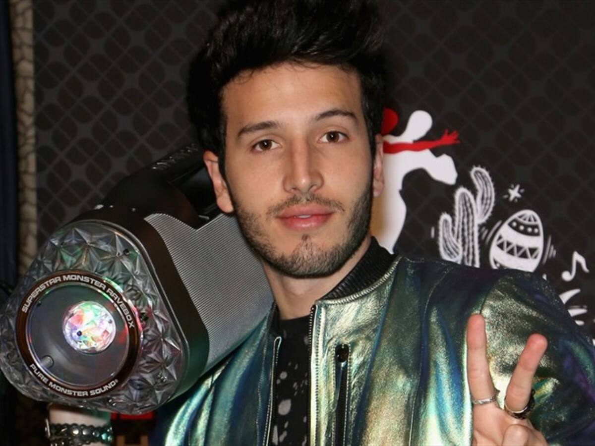 Sebastián Yatra habla en La W desde Rusia