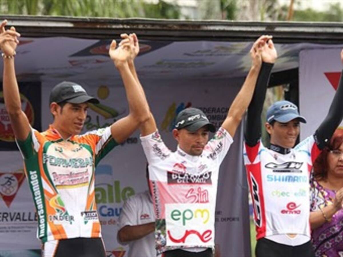 Mauricio Ortega se coronó campeón de la Vuelta al Valle
