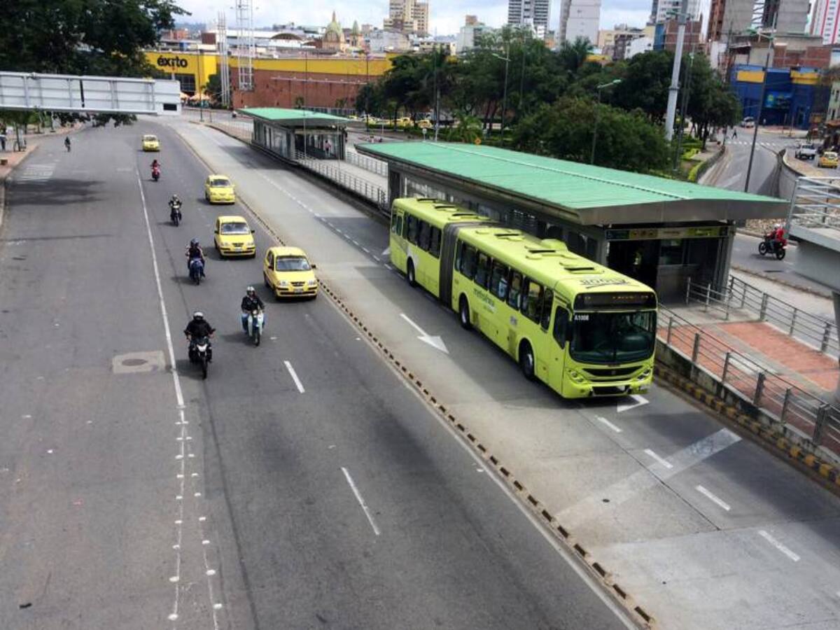 Metrolínea madrugará más durante el día sin carro
