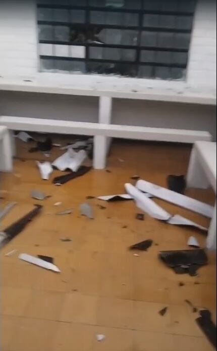 Restaurante escolar con daños provocados por el vendaval. Foto suministrada.