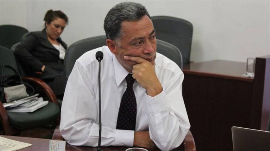 El secretario de Educación de Manizales, Juan Carlos Gómez, aseguró que son falsas las acusaciones sobre el docente señalado de cometer actos sexuales. Foto: Adrian Rodríguez (W Radio)