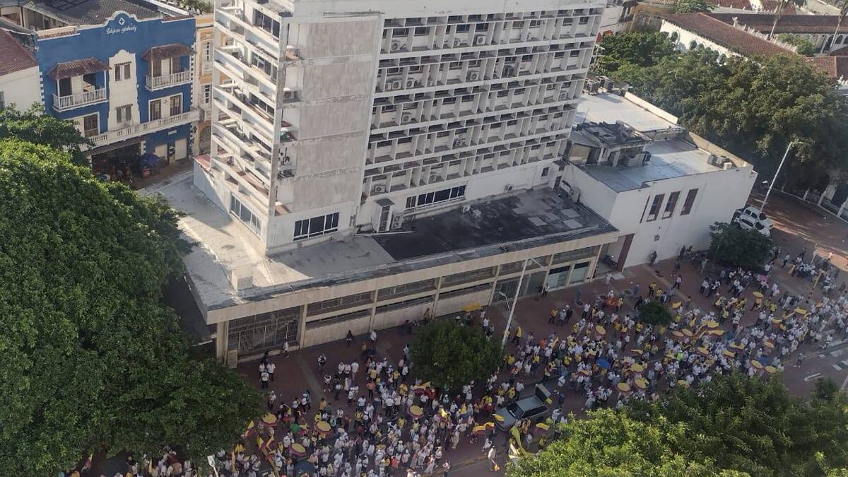 En Cartagena realizarán “Marcha del Silencio” en rechazo a atentado contra Miguel Uribe: así será