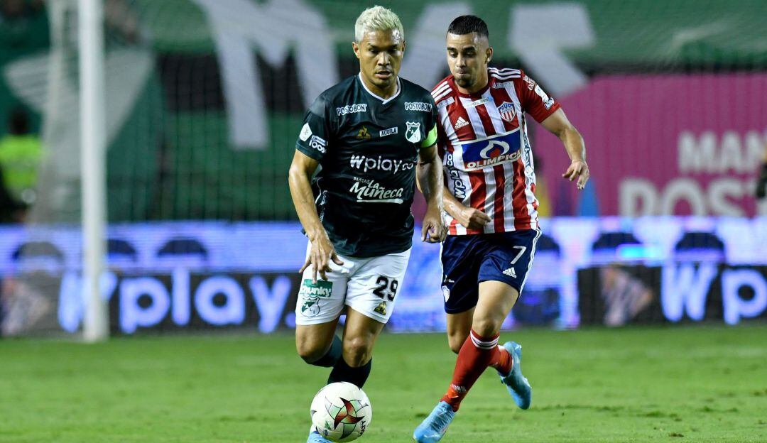 Teófilo Gutiérrez lució la cintilla de capitán ante su anterior equipo.