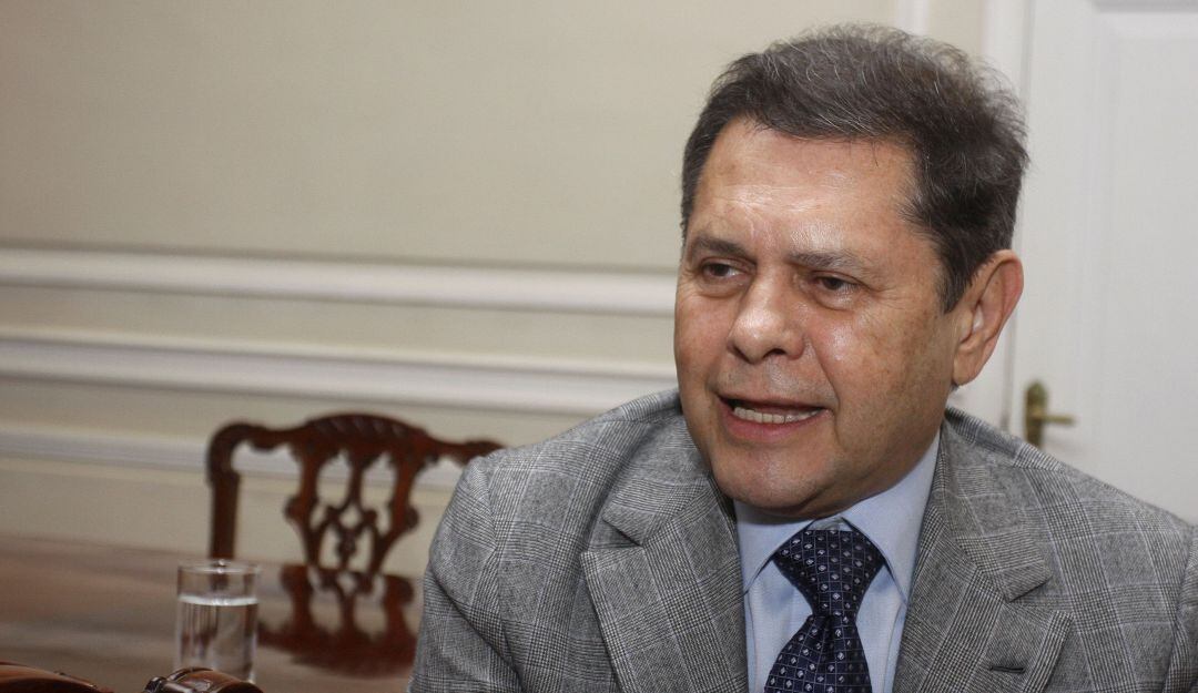 Un juez de Bogotá dejó en firme la prórroga de la orden de captura contra el empresario Carlos Mattos, por el caso Hyundai. 