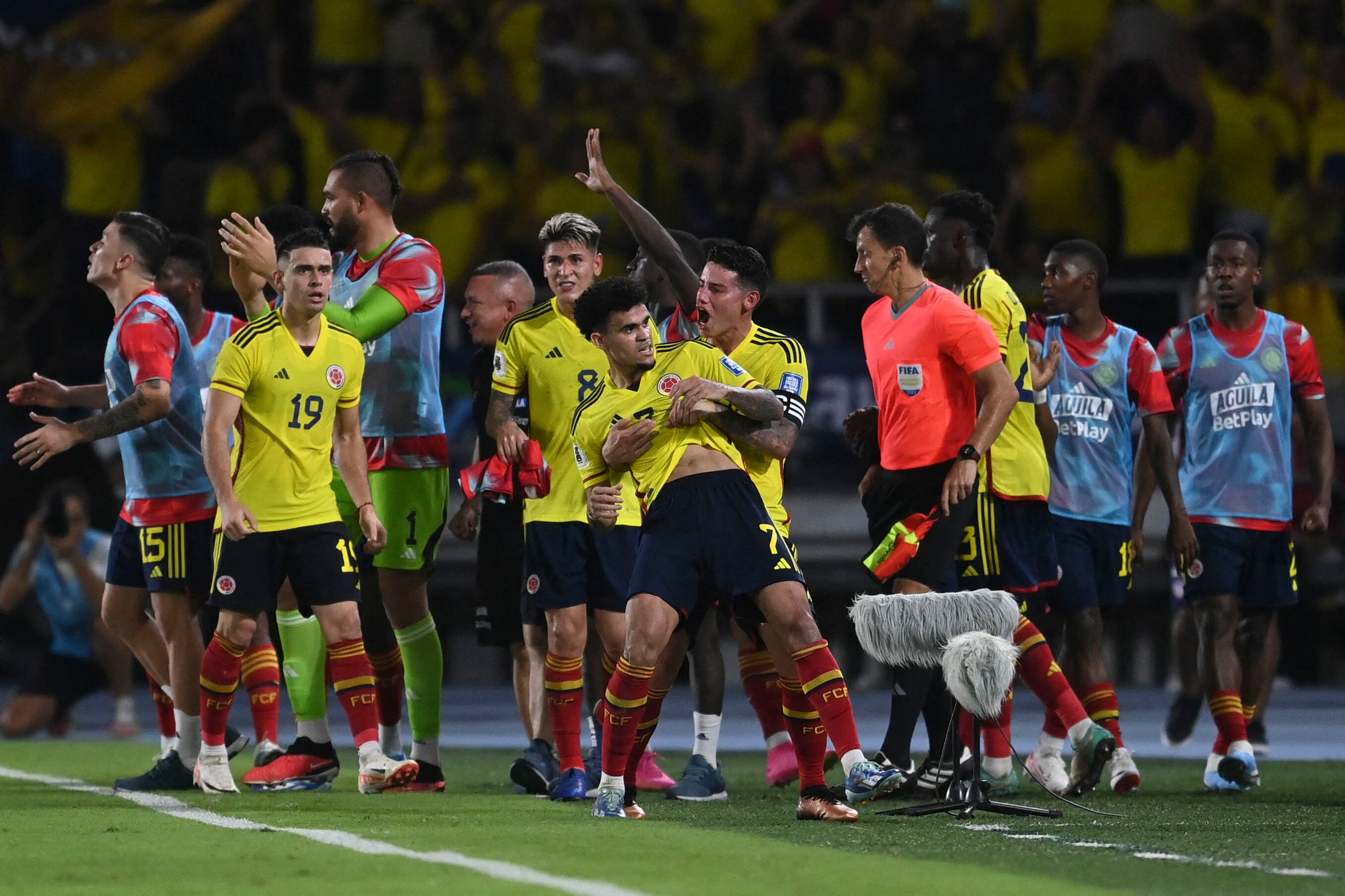 Colombia's forward Luis Diaz (C) celebrates with teammates after scoring during the 2026 FIFA World Cup South American qualification football match between Colombia and Brazil at the Roberto Melendez Metropolitan Stadium in Barranquilla, Colombia, on November 16, 2023. (Photo by Juan BARRETO / AFP) (Photo by JUAN BARRETO/AFP via Getty Images)
