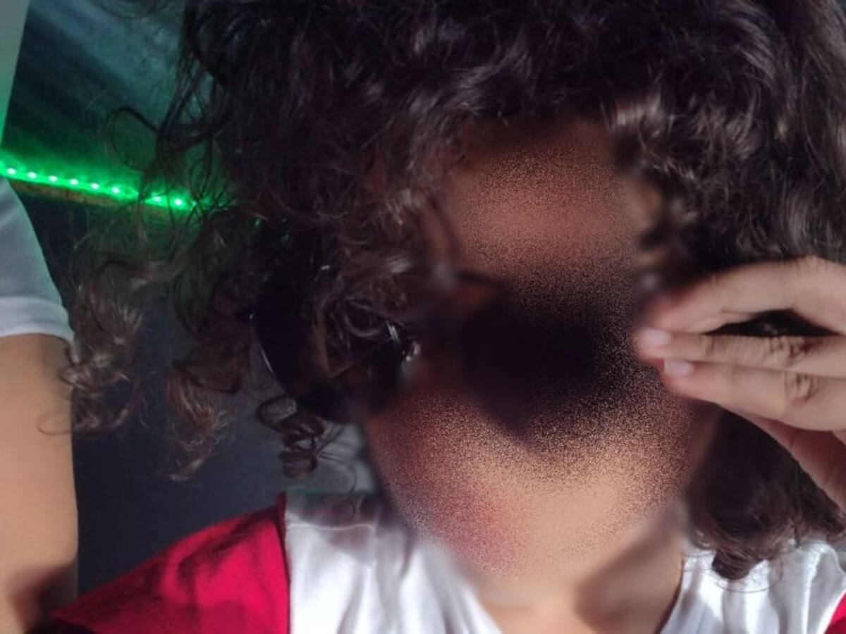 Le niegan ingreso a un colegio público de Ibagué por tener cabello largo