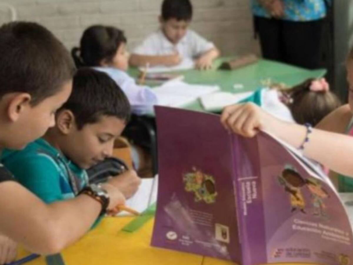 Caldas se prepara para implementar la alternancia educativa en 2021