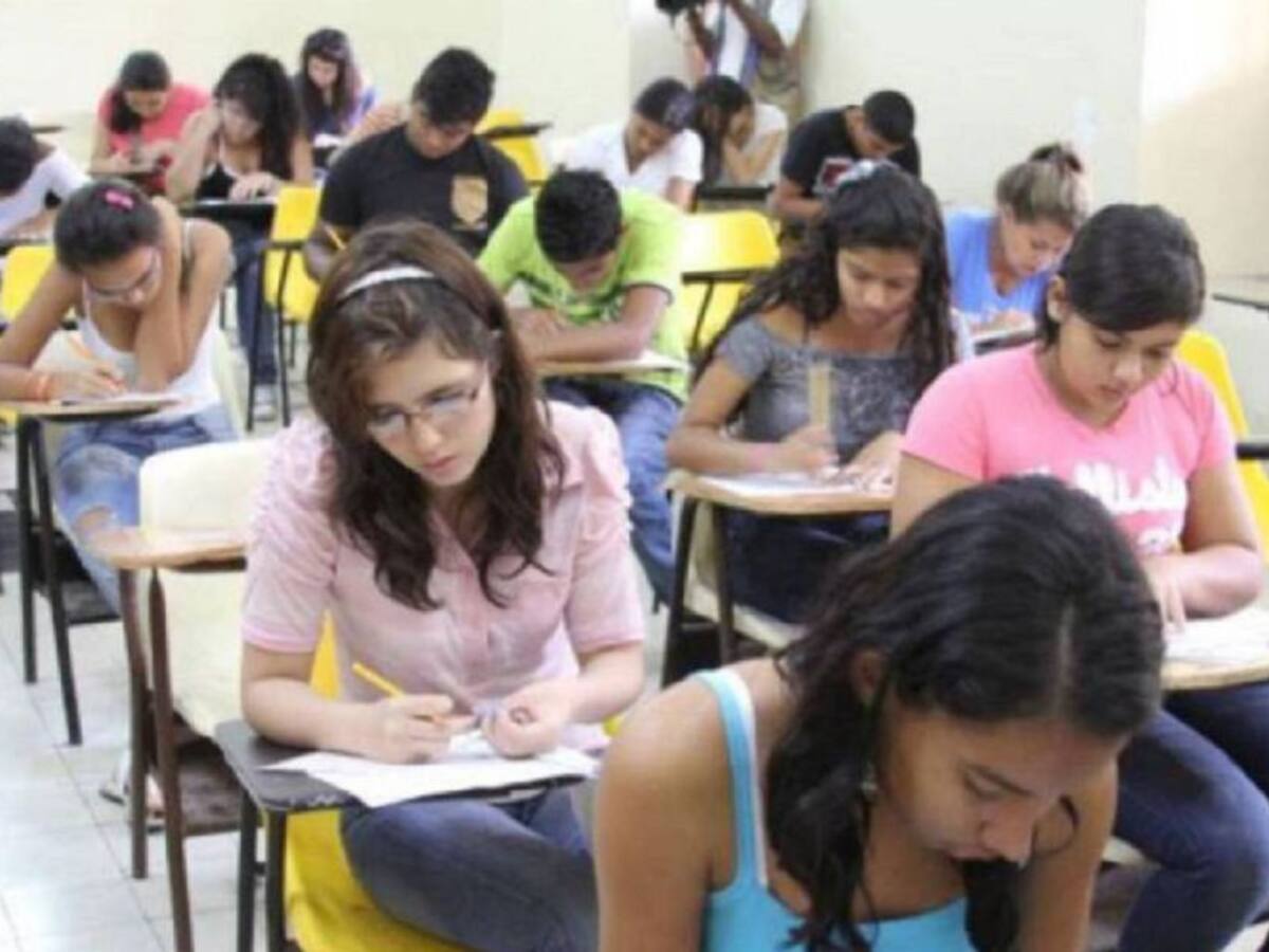 Concederán amnistía en becas Bicentenario a quienes no condonaron créditos