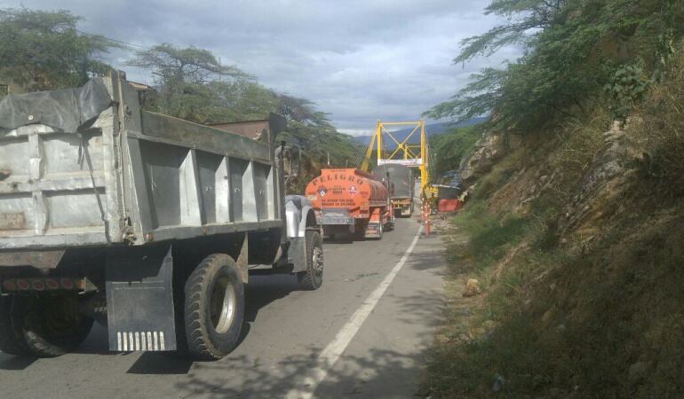 Puente Mariano Ospina Pérez sobre el río Zulia