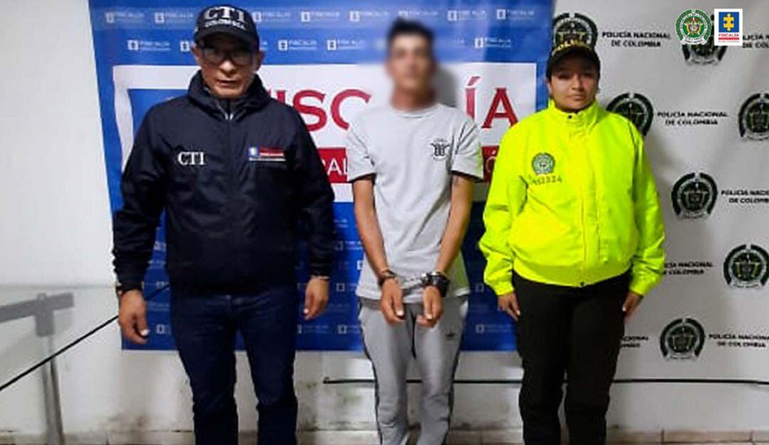 Condenado por el delito de violencia intrafamiliar agravado.