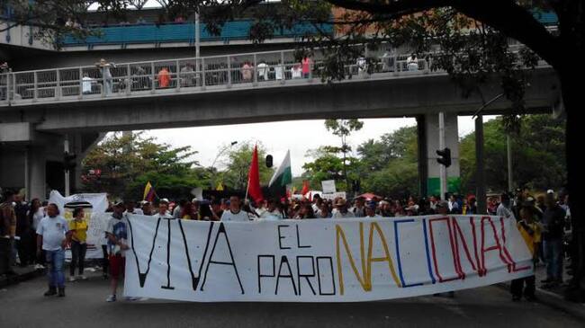 Los maestros se concentran a esta hora en la Plaza de Bolívar.