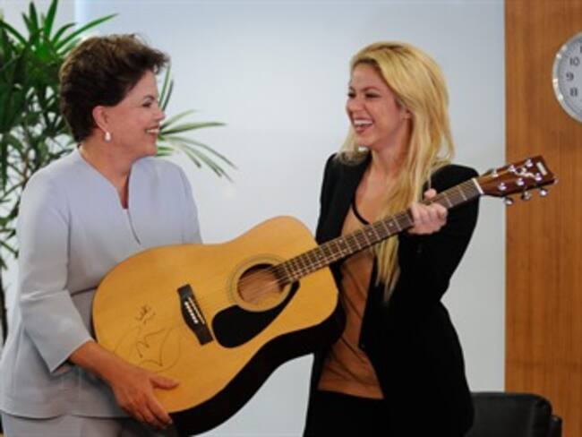 Shakira pide apoyo a Dilma Rousseff para proyectos de Alas en favor de la infancia