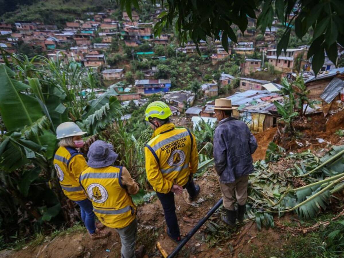 A 18 aumentan las viviendas evacuadas por deslizamiento en Manrique