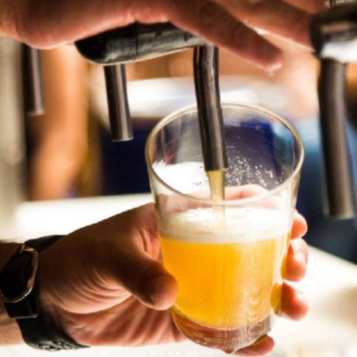 Sin cerveza y sin envase, así están los tenderos de Ibagué