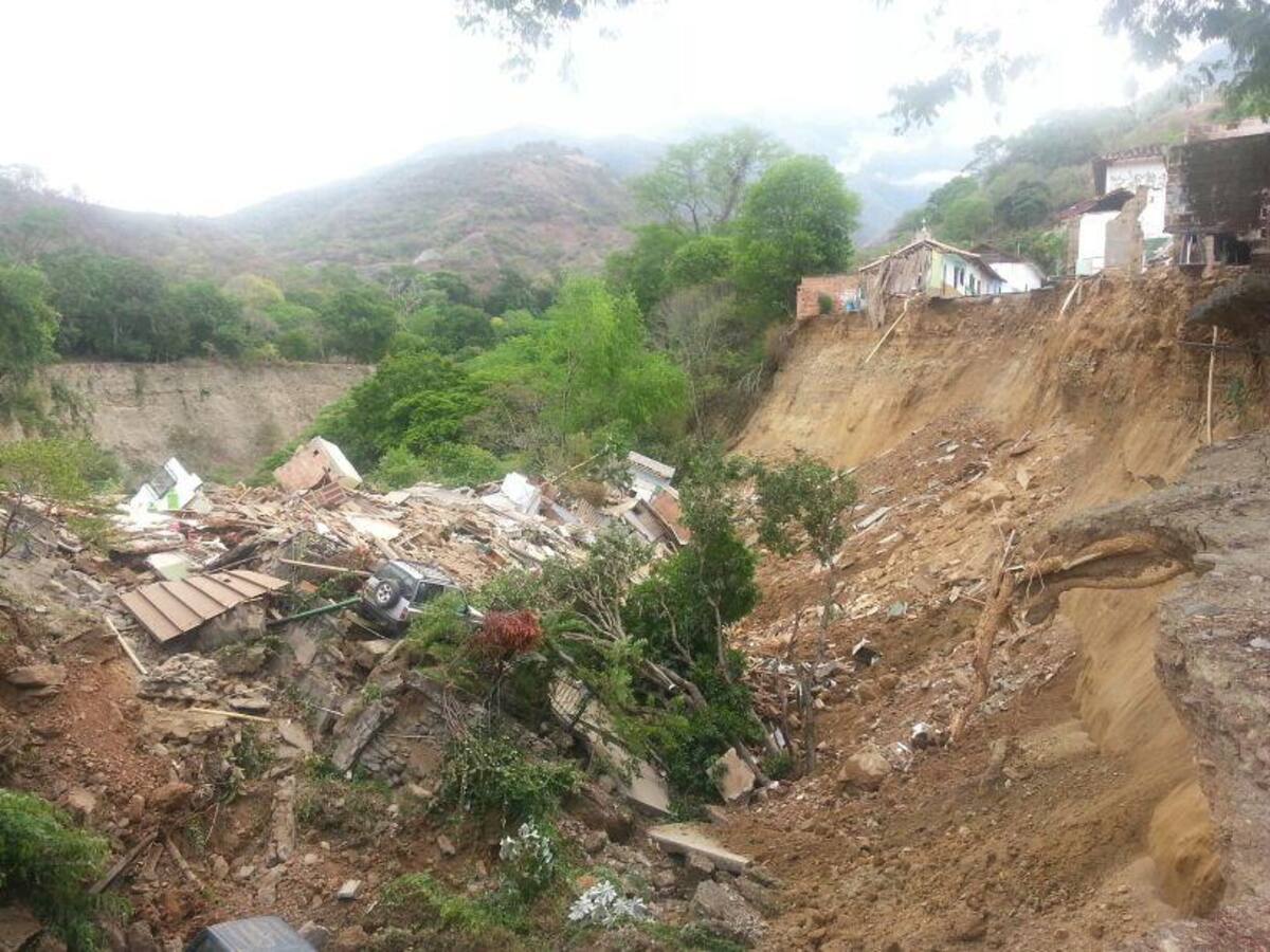 Se desplomaron 13 viviendas en el municipio de Olaya, Antioquia.