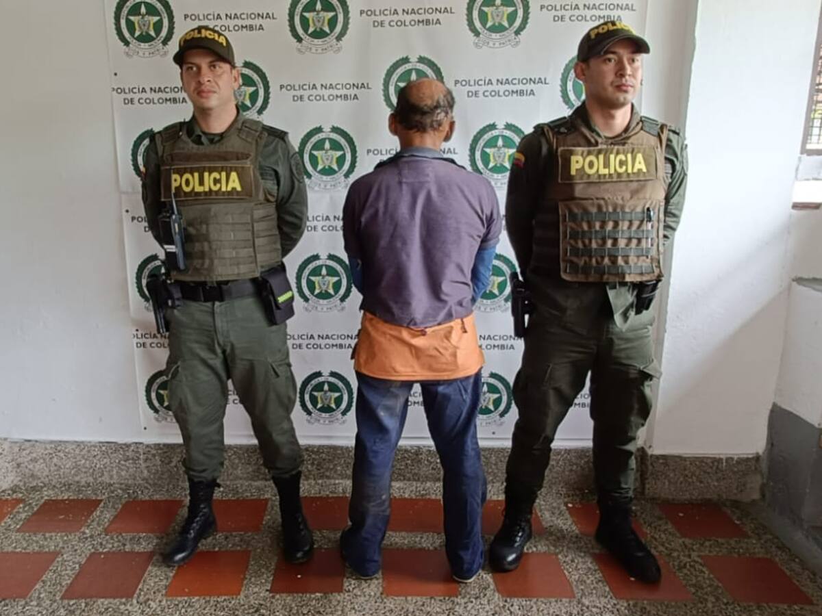Un recolector de café atacó a machete a un perrito en Andes, Antioquia