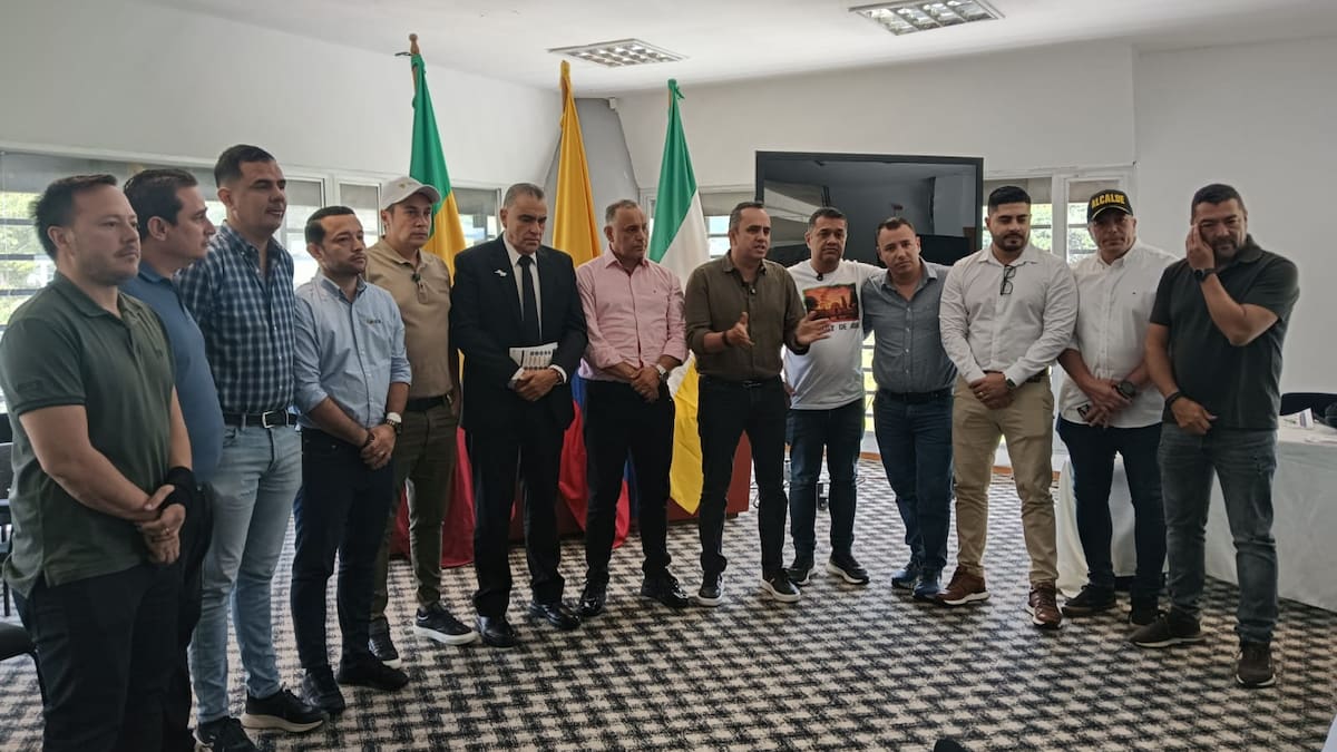 Gobernador y 12 alcaldes del Quindío hacen llamado SOS a gobierno por recursos para reconstrucción