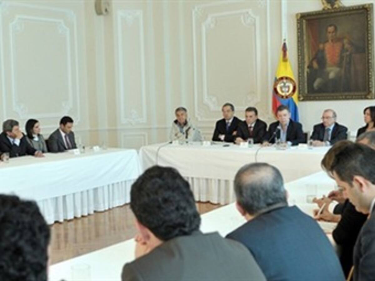 No es decisión de Timochenko que Santos se reelija: Comisión de Paz