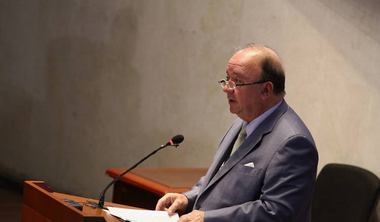 Luis Carlos Villegas.