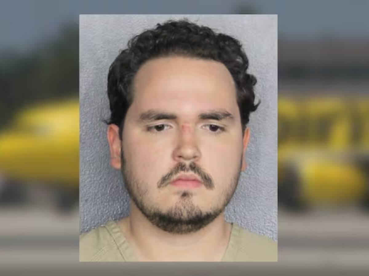 Colombiano es detenido en EE. UU. tras vandalizar avión en el que iba a ser deportado