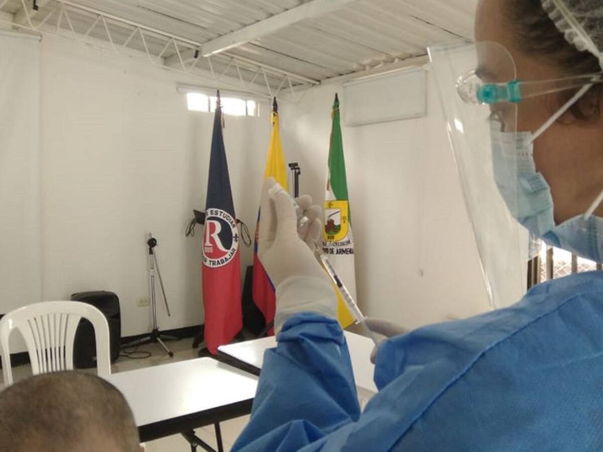 Gremios en el Quindío llaman la atención sobre llegada de vacunas COVID