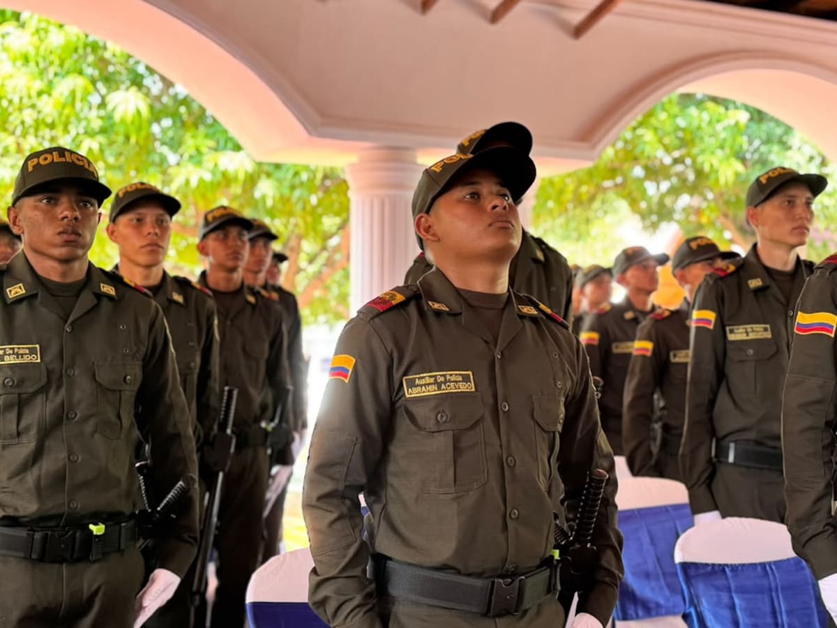 En Magangué 27 jóvenes iniciaron labor como auxiliares de la Policía Nacional