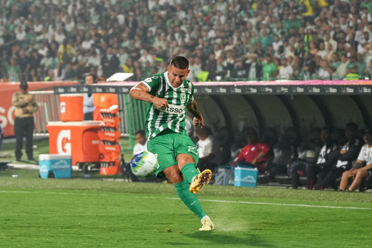 James Rodríguez durante su partido ante el Junior / Colprensa.