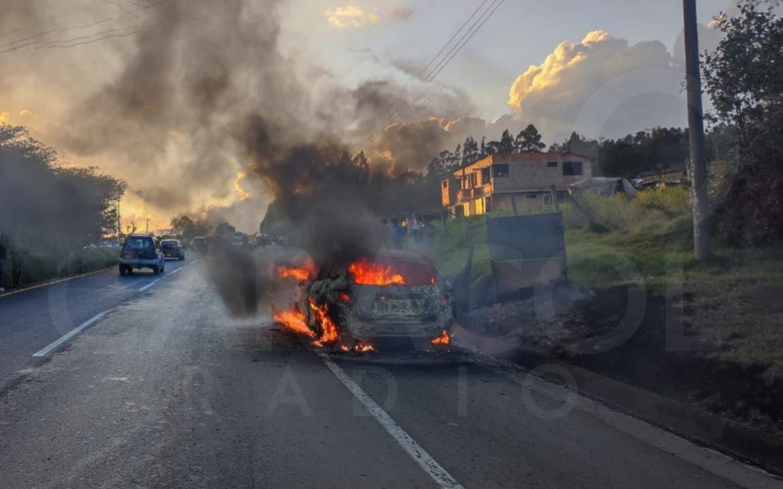 El olor a quemado alertó al conductor, que algo estaba pasando