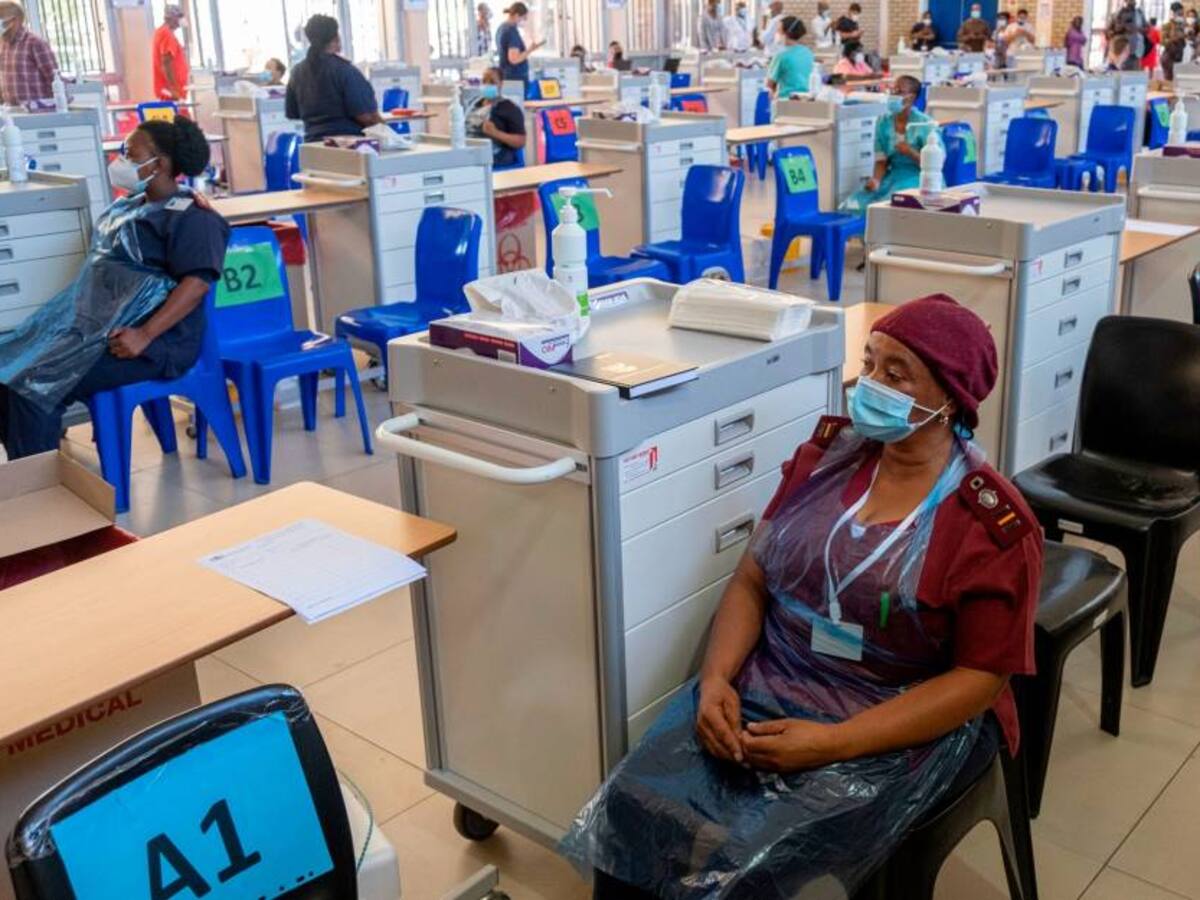 Seis países africanos podrán fabricar sus propias vacunas COVID-19