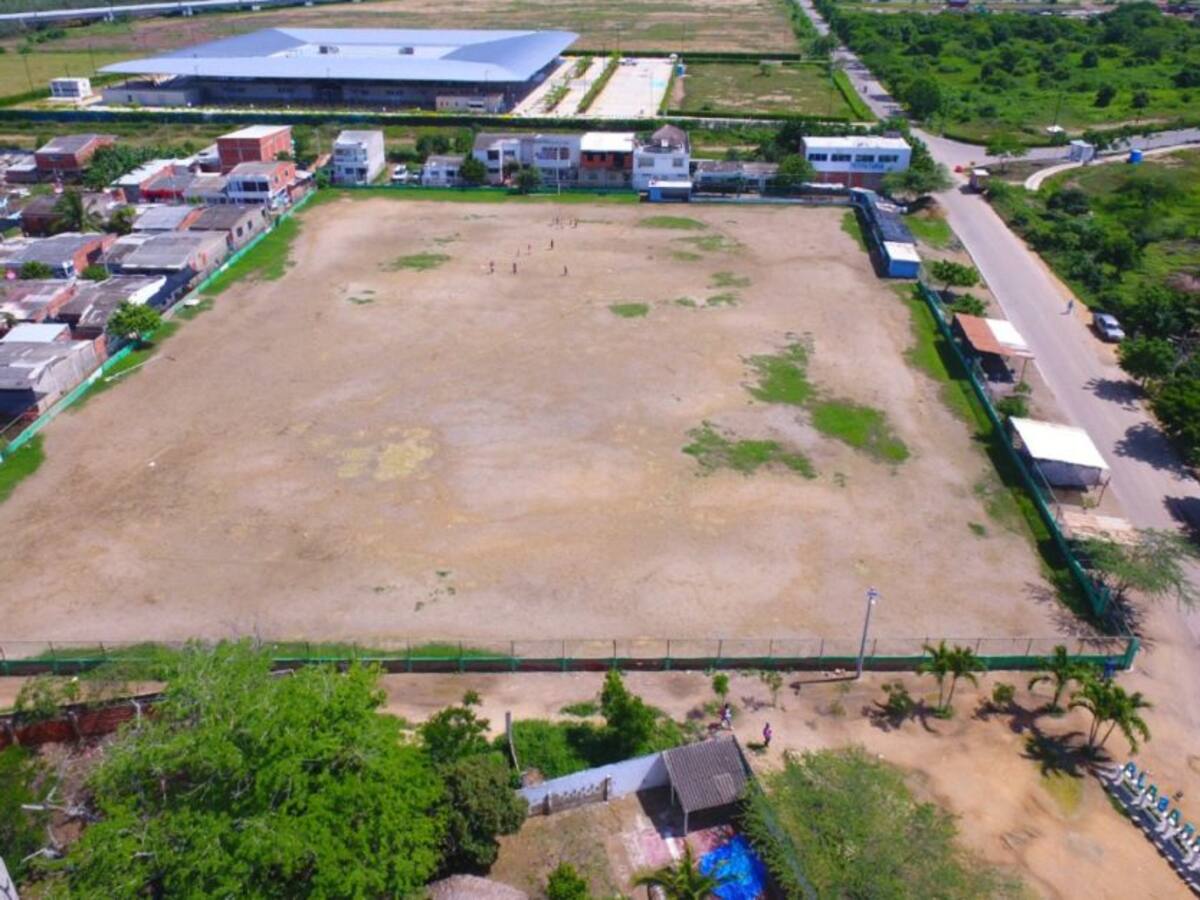 Remodelación del campo de softbol de Tierra Baja sería con regalías